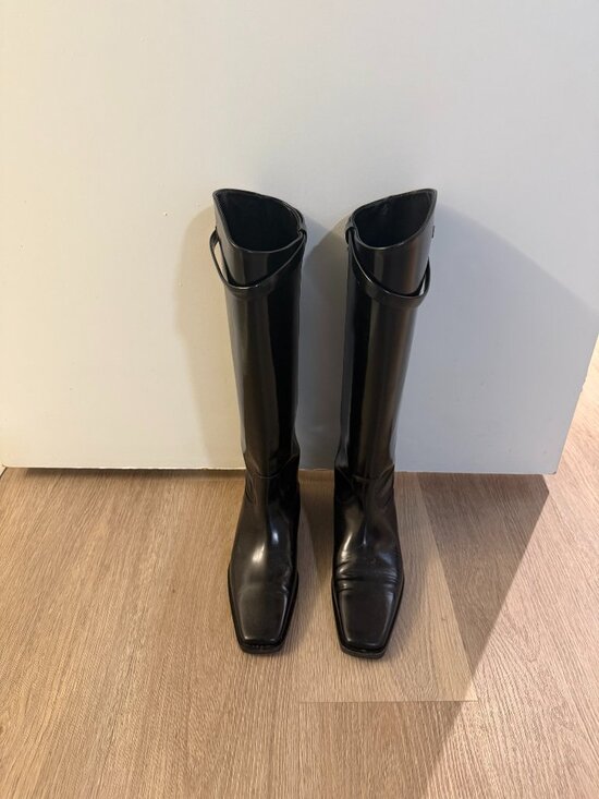 Toteme Shoes - Toteme Knee-High Leather Riding Boots Black 40